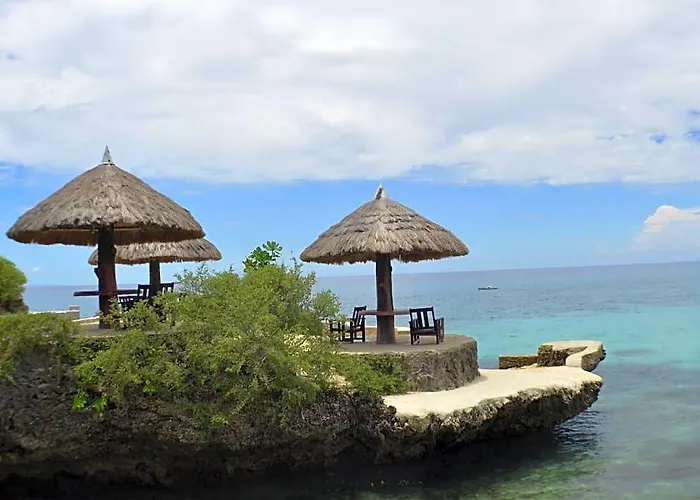 Mangodlong Rock Cebu Stadt