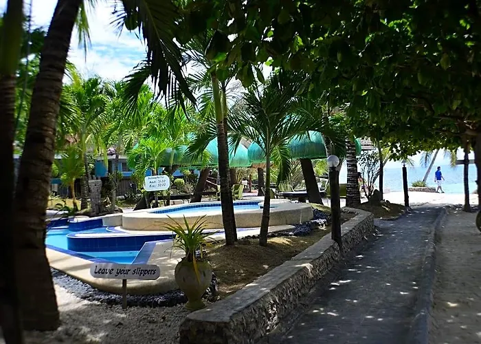 Mangodlong Rock Cebu Stadt